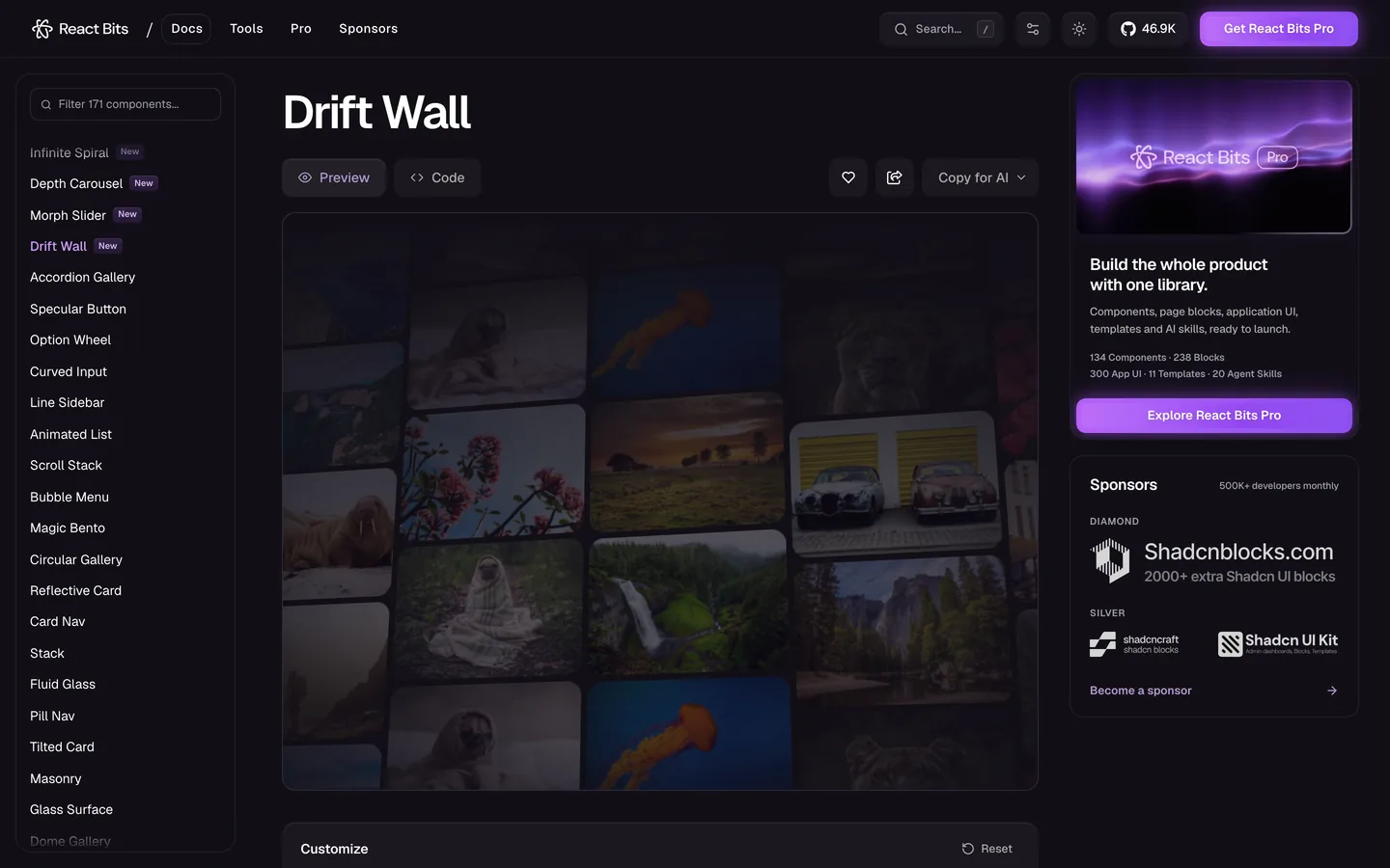 Drift Wall no reactbits.dev, com os números da ficha: tile 192×134, gap 6, speed 30, turn −12. Botão Copy for AI no topo